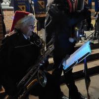 20251221_SpielenUntermTannenbaum06